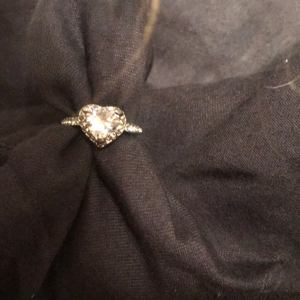 Little girls size 5 rings heart